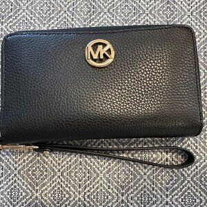 Michael Kors Leather Wristlet